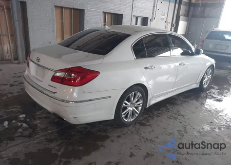 2014 Hyundai Genesis 3.8 z USA, uszkodzony, nr VIN KMHGC4DD3EU260009